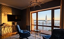 КВАРТИРЫ И КОМНАТЫ